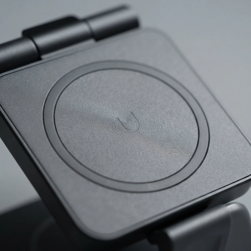 3-in-1 Foldable Wireless Charger - Charge All Your Apple Devices Fast!